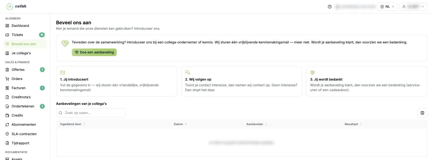 De pagina Beveel ons aan met de drie stappen: jij introduceert, wij volgen op, jij wordt bedankt